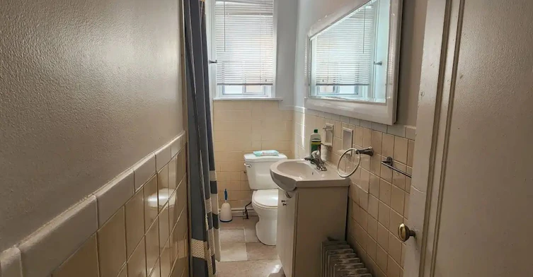 MAIN LEVEL-150 Robert Street, Toronto, ON, M5S 2K3 - 7