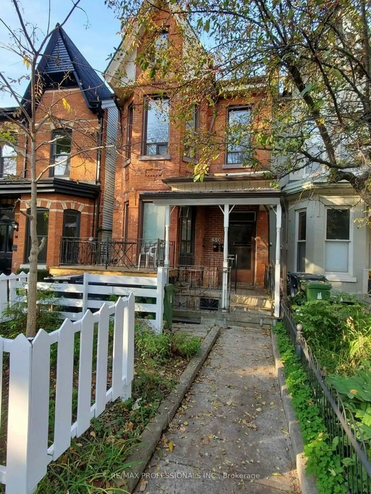 MAIN LEVEL-150 Robert Street, Toronto, ON, M5S 2K3