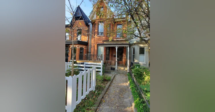 MAIN LEVEL-150 Robert Street, Toronto, ON, M5S 2K3
