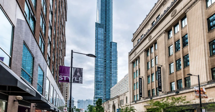 5007-386 Yonge Street, Toronto, ON, M5B 0A5