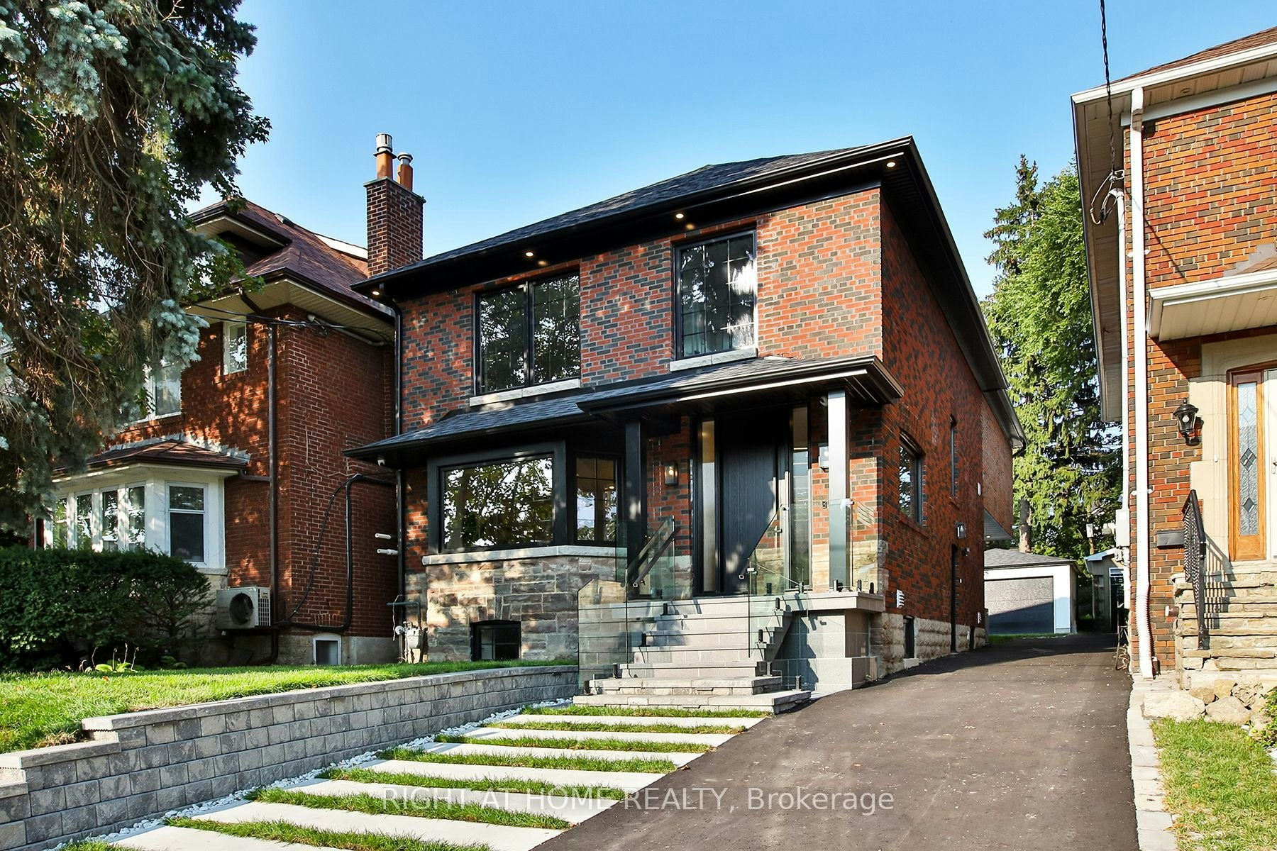 106 Eastbourne Avenue, Toronto, ON, M5P 2G3