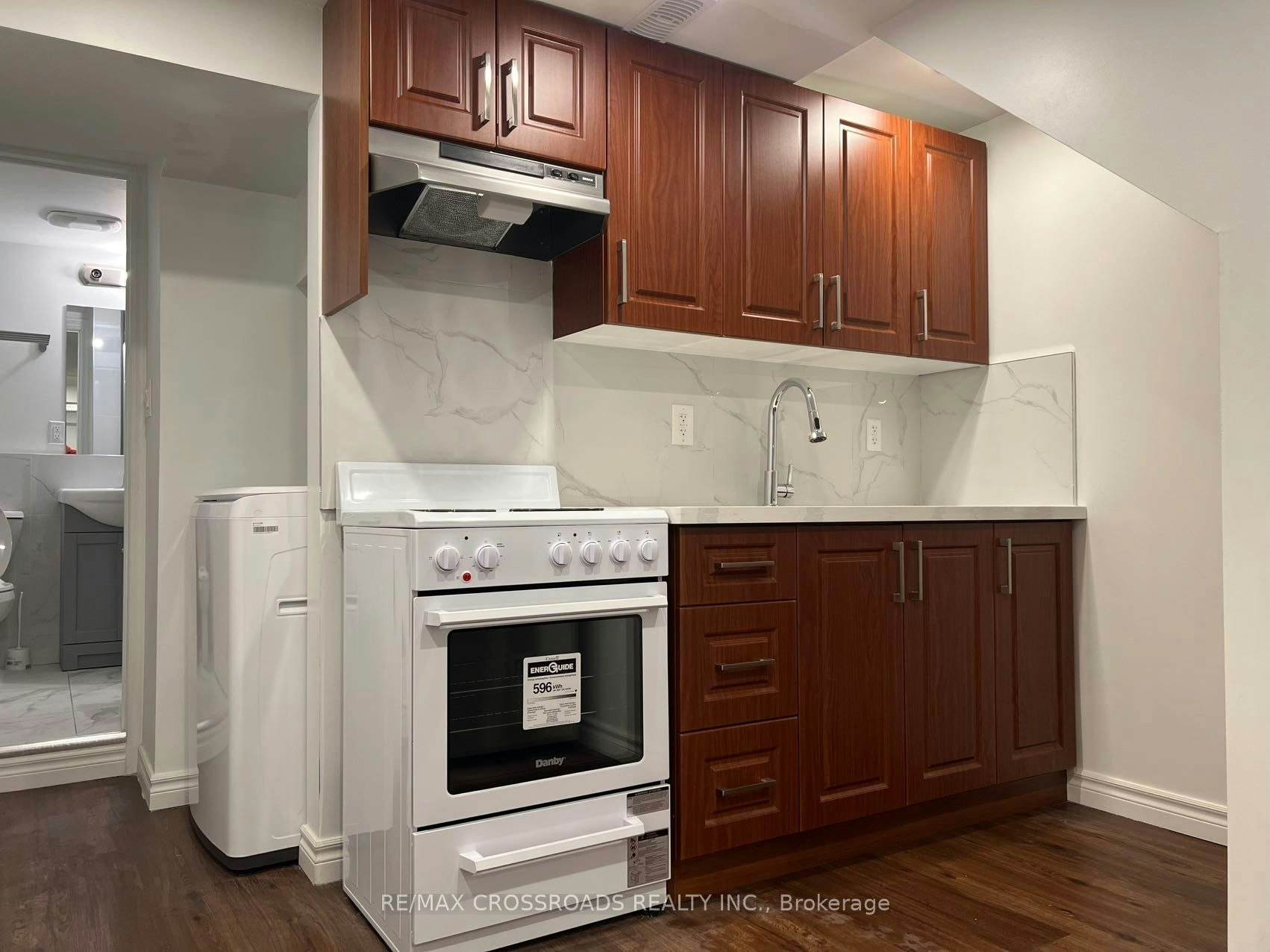 Bsmt-278 Shuter Street, Toronto, ON, M5A 1W3 - 4