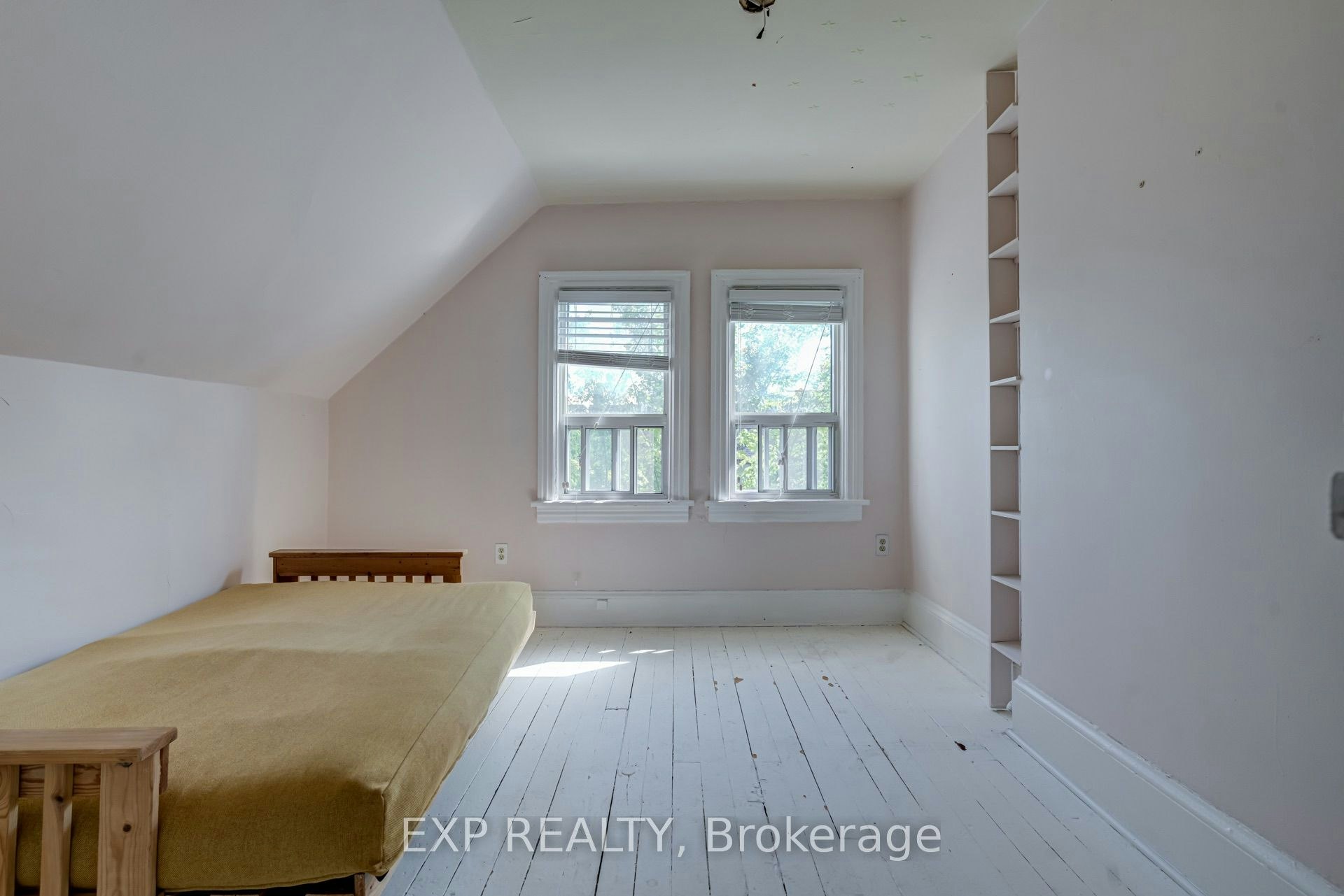 2nd & 3rd-196 Beatrice Street, Toronto, ON, M6G 3G1 - 17