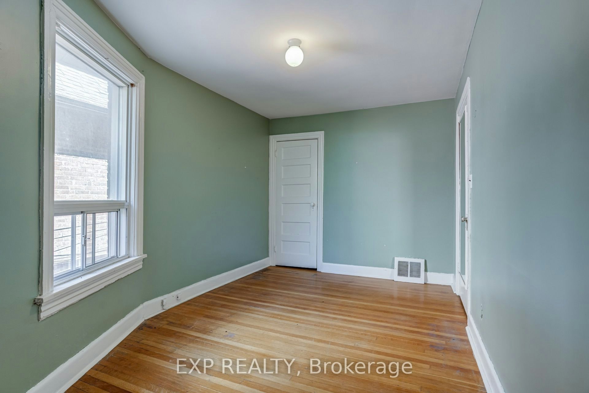 2nd & 3rd-196 Beatrice Street, Toronto, ON, M6G 3G1 - 10