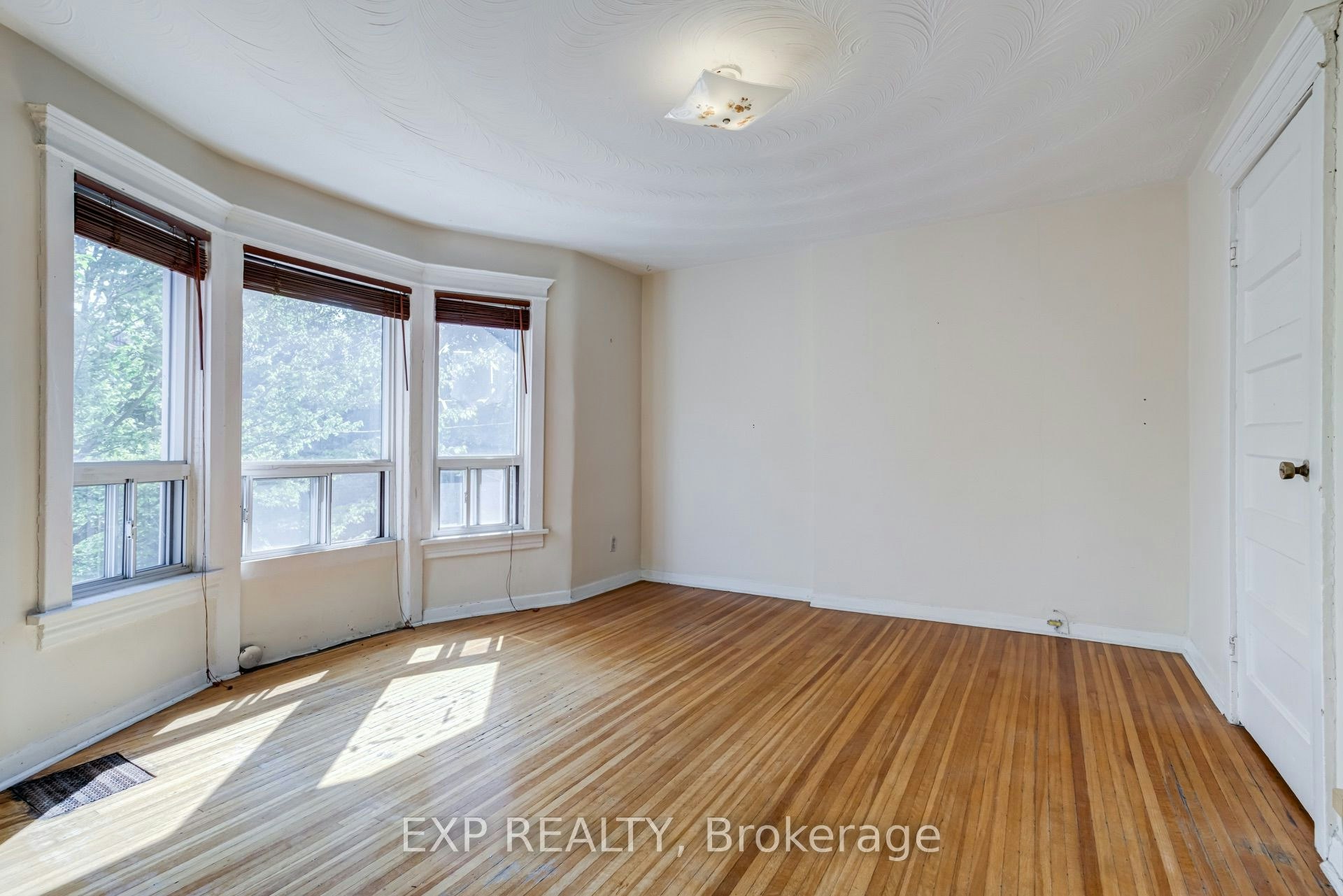 2nd & 3rd-196 Beatrice Street, Toronto, ON, M6G 3G1 - 7