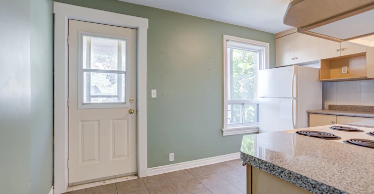 2nd & 3rd-196 Beatrice Street, Toronto, ON, M6G 3G1 - 2