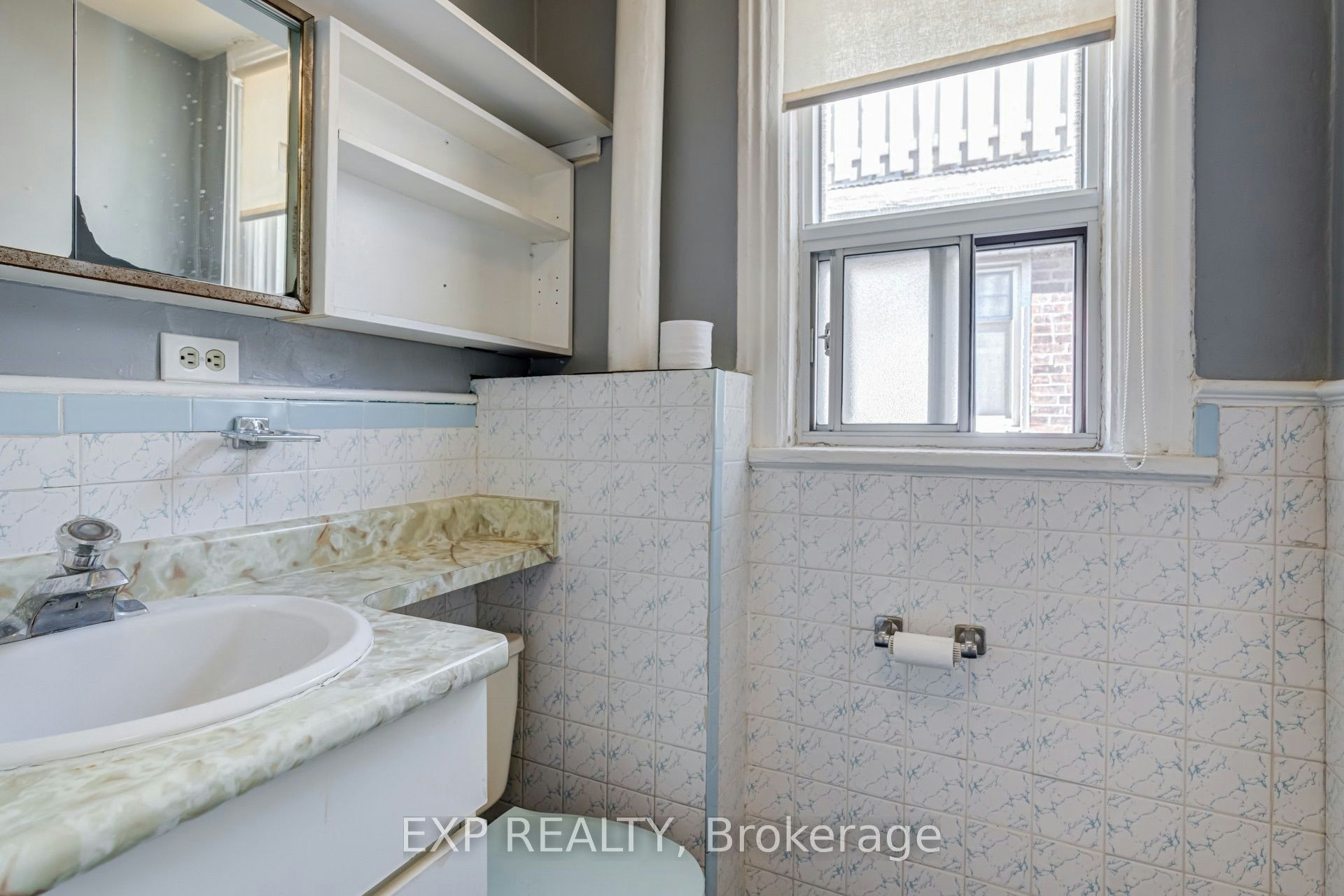 2nd & 3rd-196 Beatrice Street, Toronto, ON, M6G 3G1 - 12
