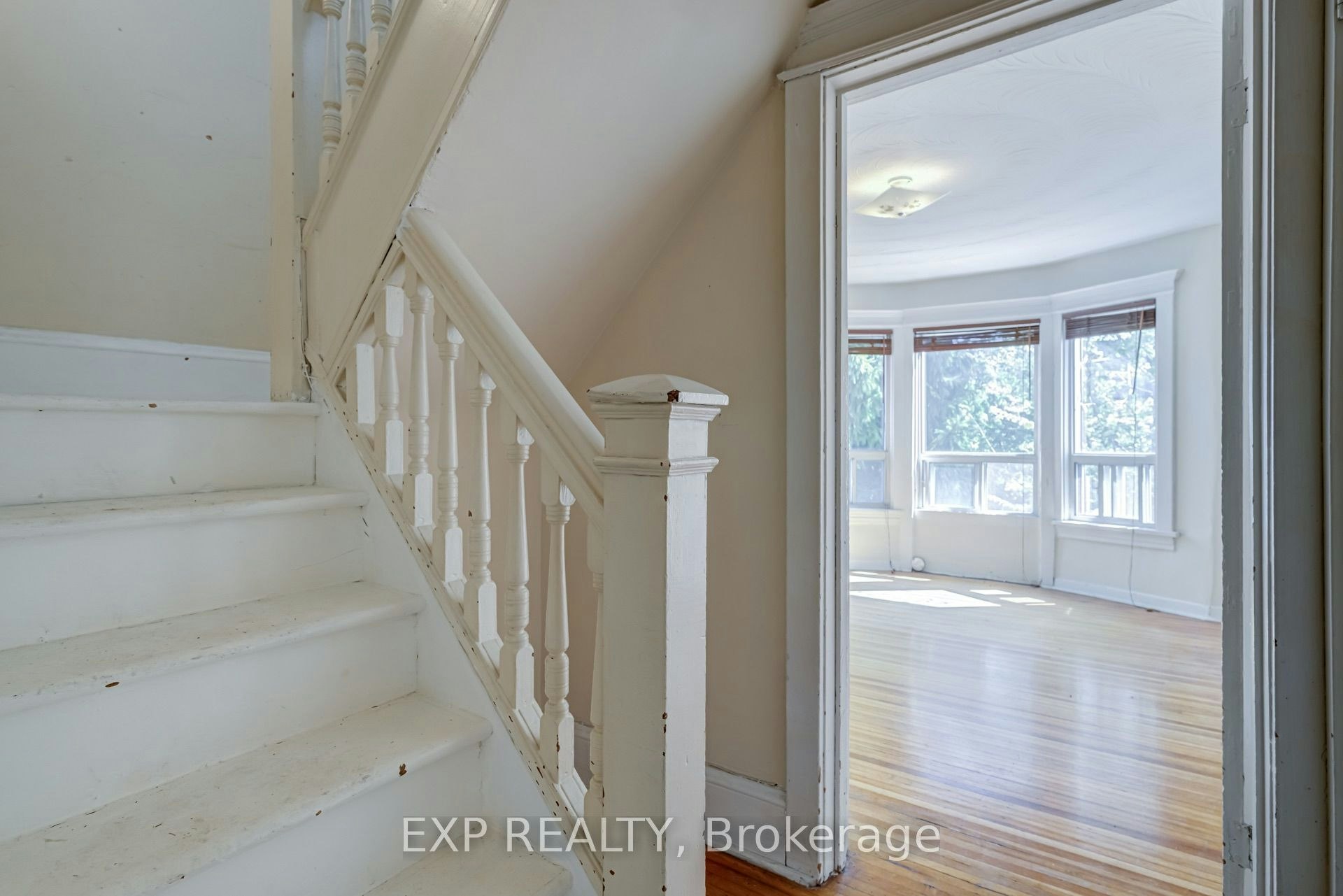 2nd & 3rd-196 Beatrice Street, Toronto, ON, M6G 3G1 - 16