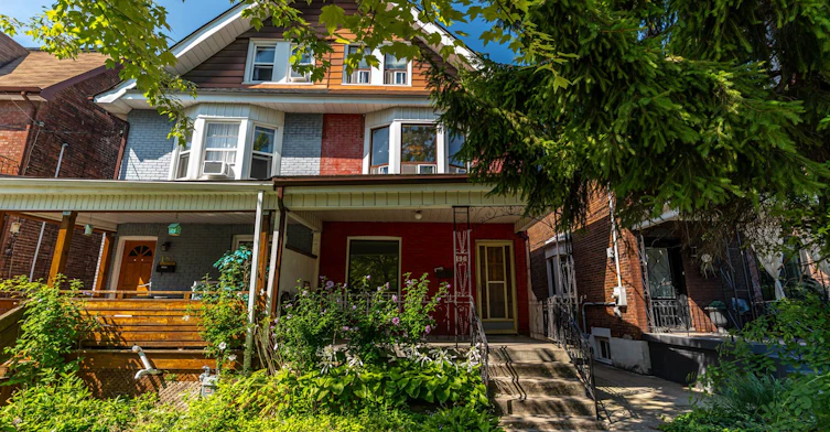 2nd & 3rd-196 Beatrice Street, Toronto, ON, M6G 3G1