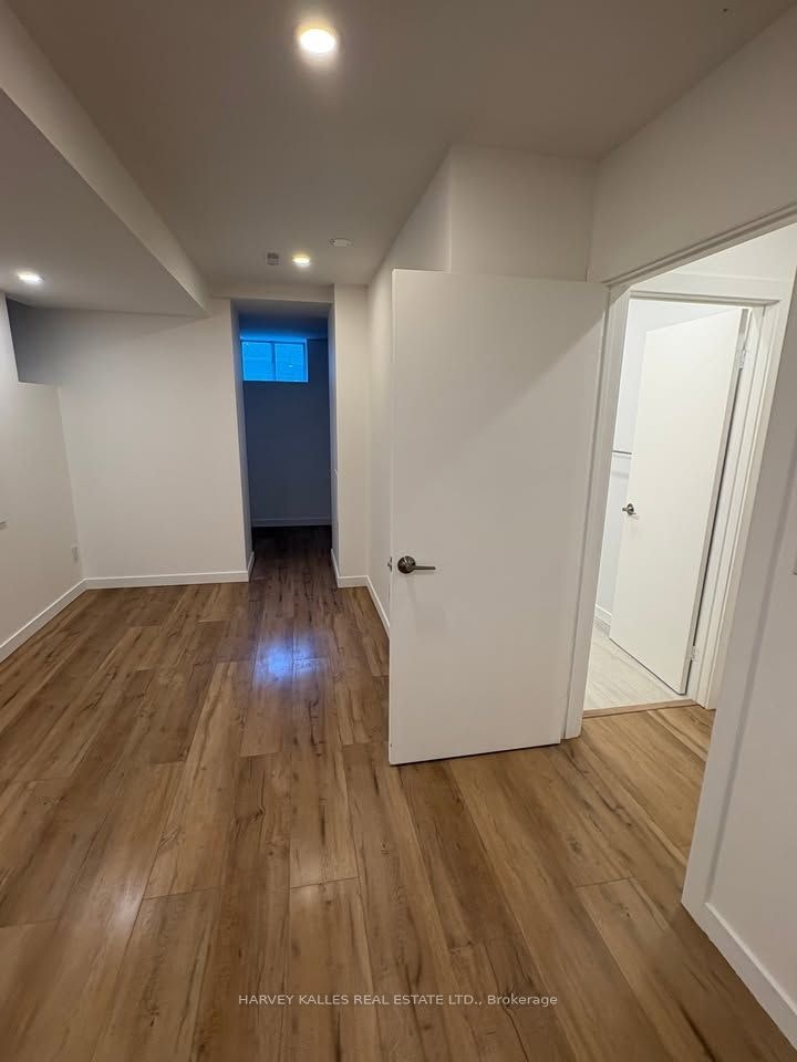 Lower-557 Crawford Street, Toronto, ON, M6G 3J9 - 6