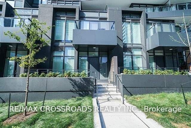 Th05-58 Queens Wharf Road, Toronto, ON, M5V 0J9