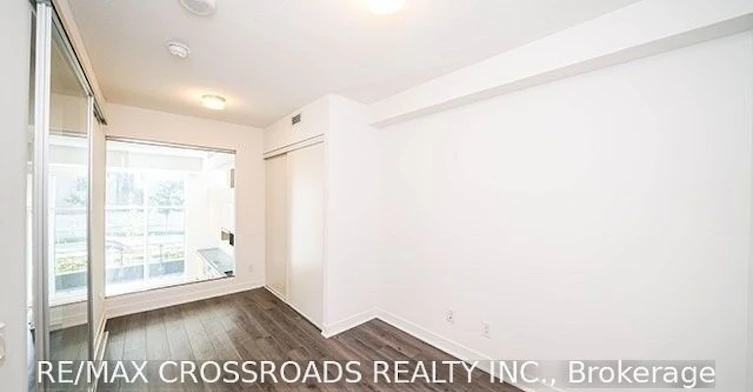 Th05-58 Queens Wharf Road, Toronto, ON, M5V 0J9 - 16