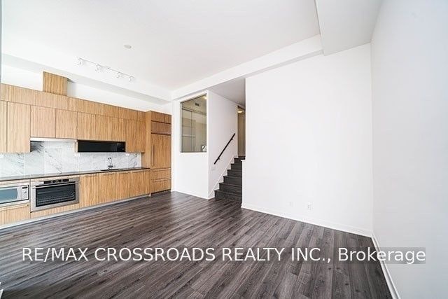 Th05-58 Queens Wharf Road, Toronto, ON, M5V 0J9 - 4