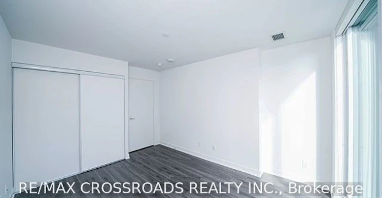 Th05-58 Queens Wharf Road, Toronto, ON, M5V 0J9 - 18