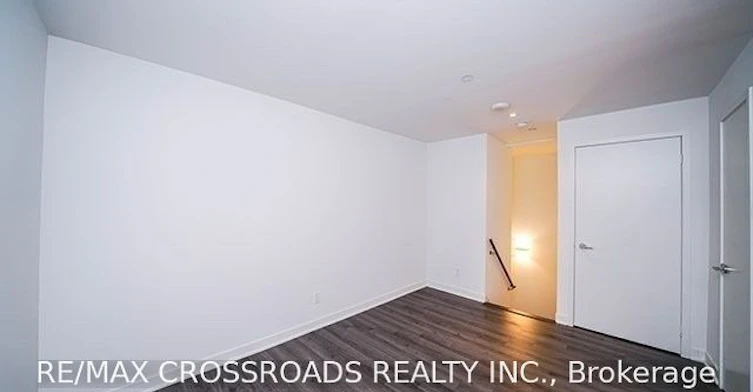 Th05-58 Queens Wharf Road, Toronto, ON, M5V 0J9 - 11