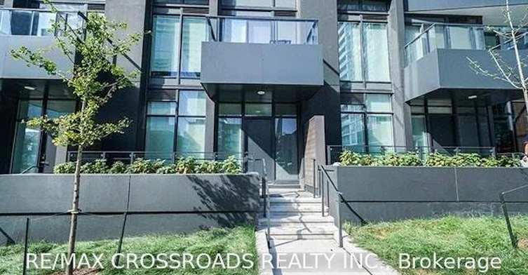 Th05-58 Queens Wharf Road, Toronto, ON, M5V 0J9