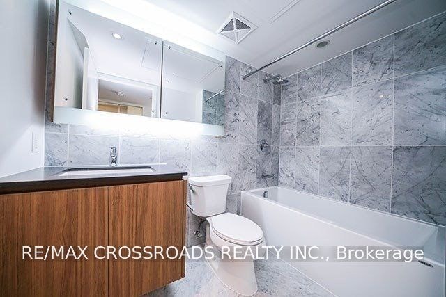 Th05-58 Queens Wharf Road, Toronto, ON, M5V 0J9 - 10