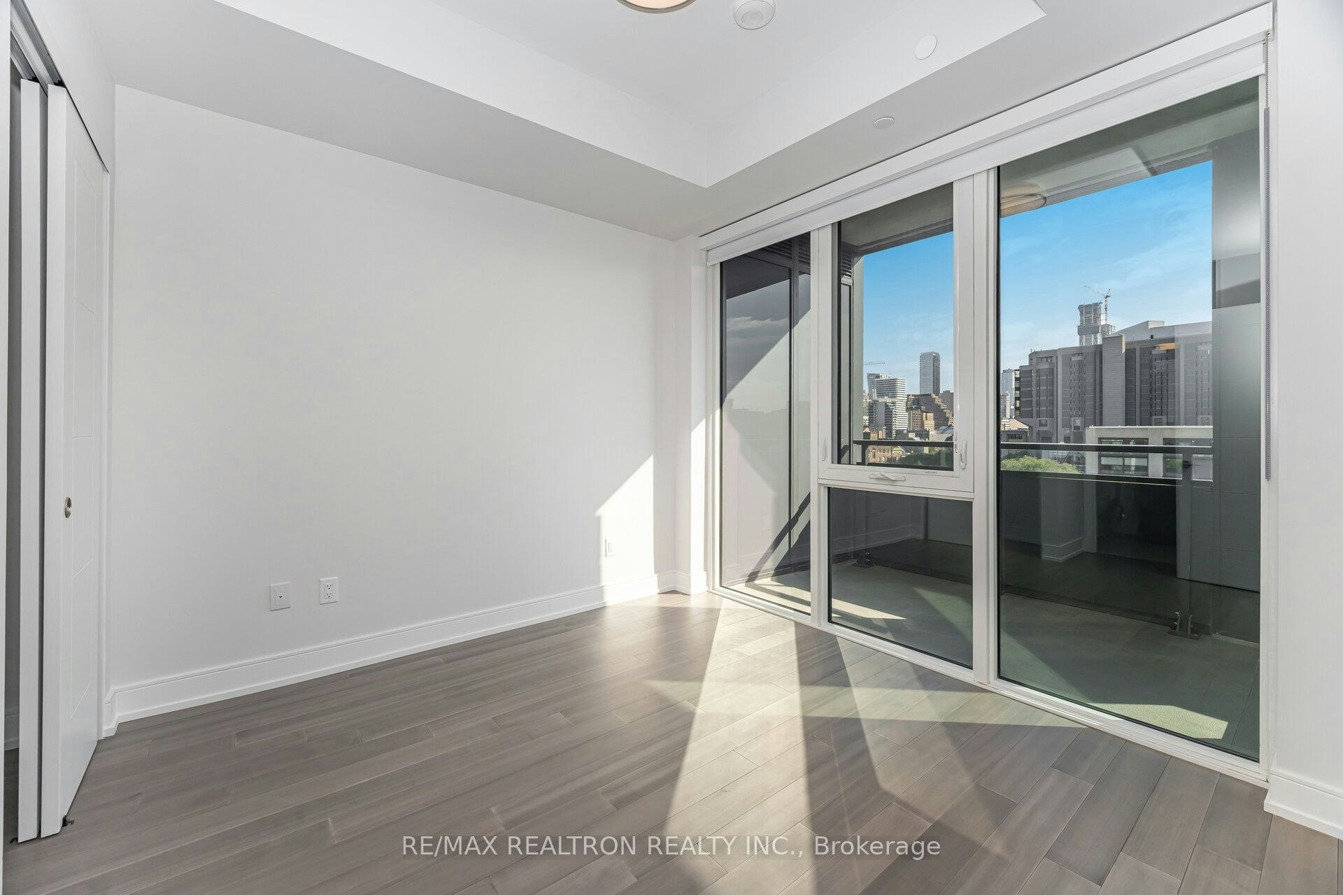 704-664 Spadina Avenue, Toronto, ON, M5S 2H7 - 8