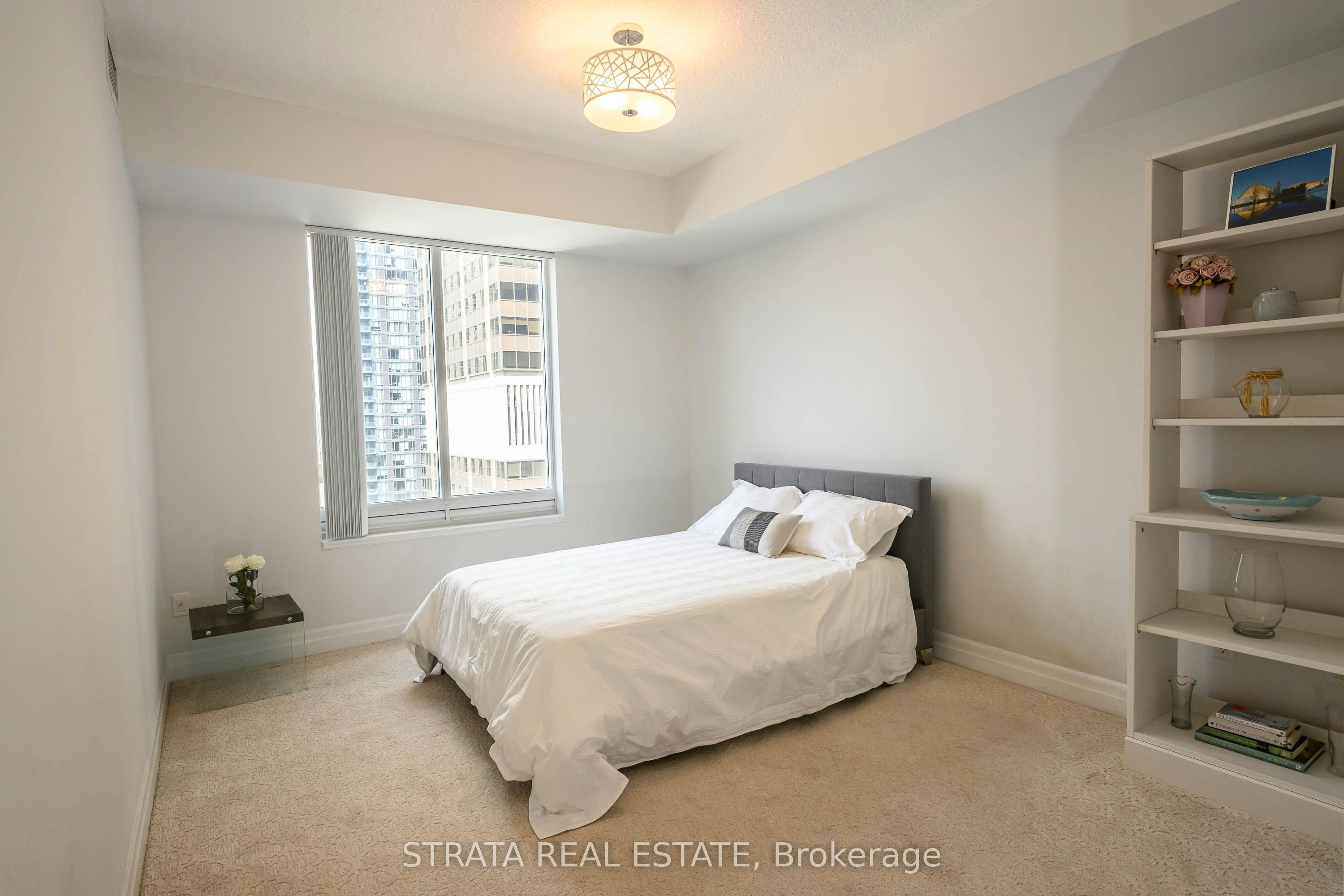 2602-35 Balmuto Street, Toronto, ON, M4Y 0A3 - 4