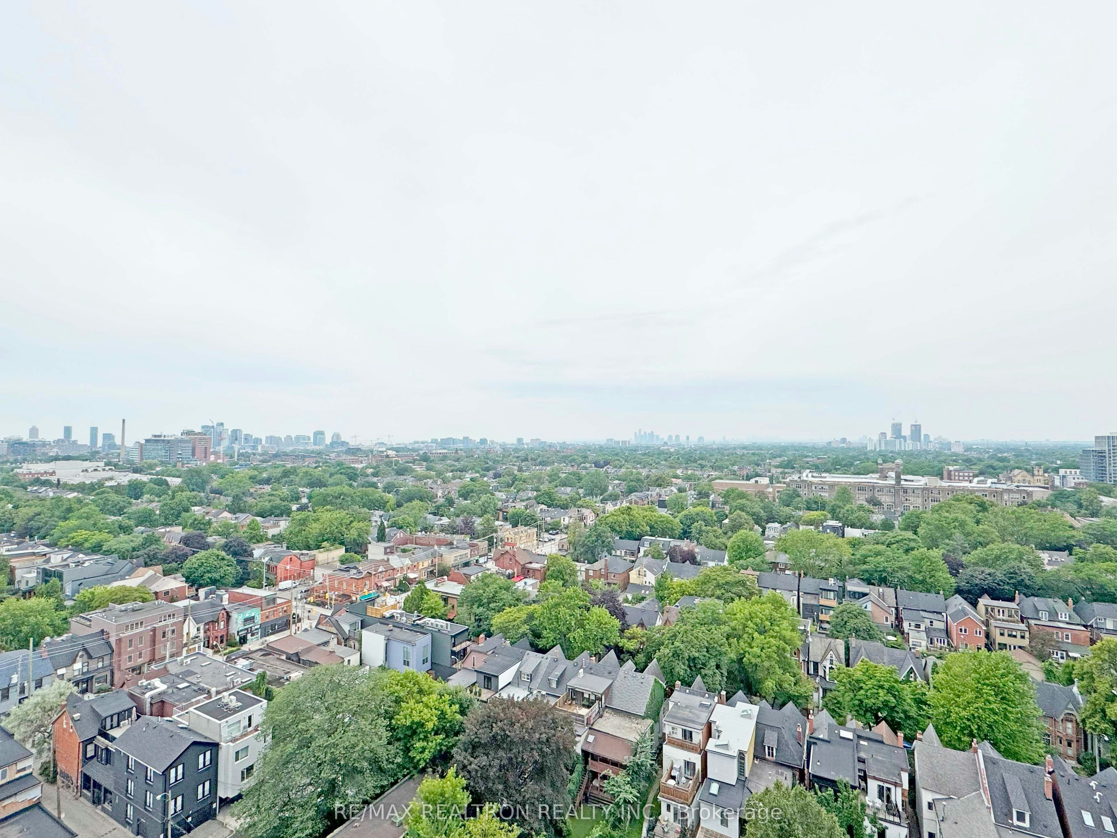 2402-666 Spadina Avenue, Toronto, ON, M5S 2H8 - 9