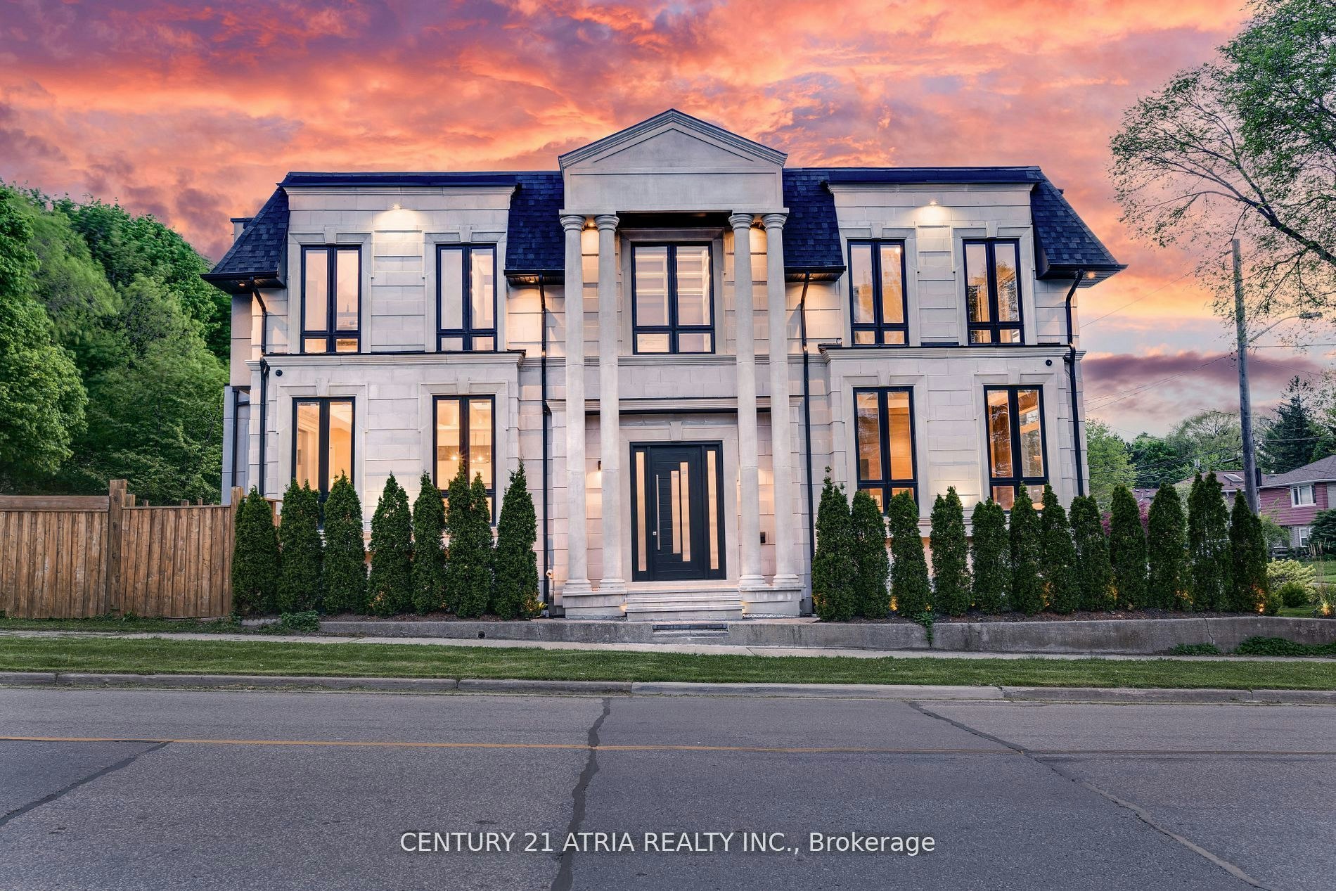 225 Northwood Drive, Toronto, ON, M2M 2K5