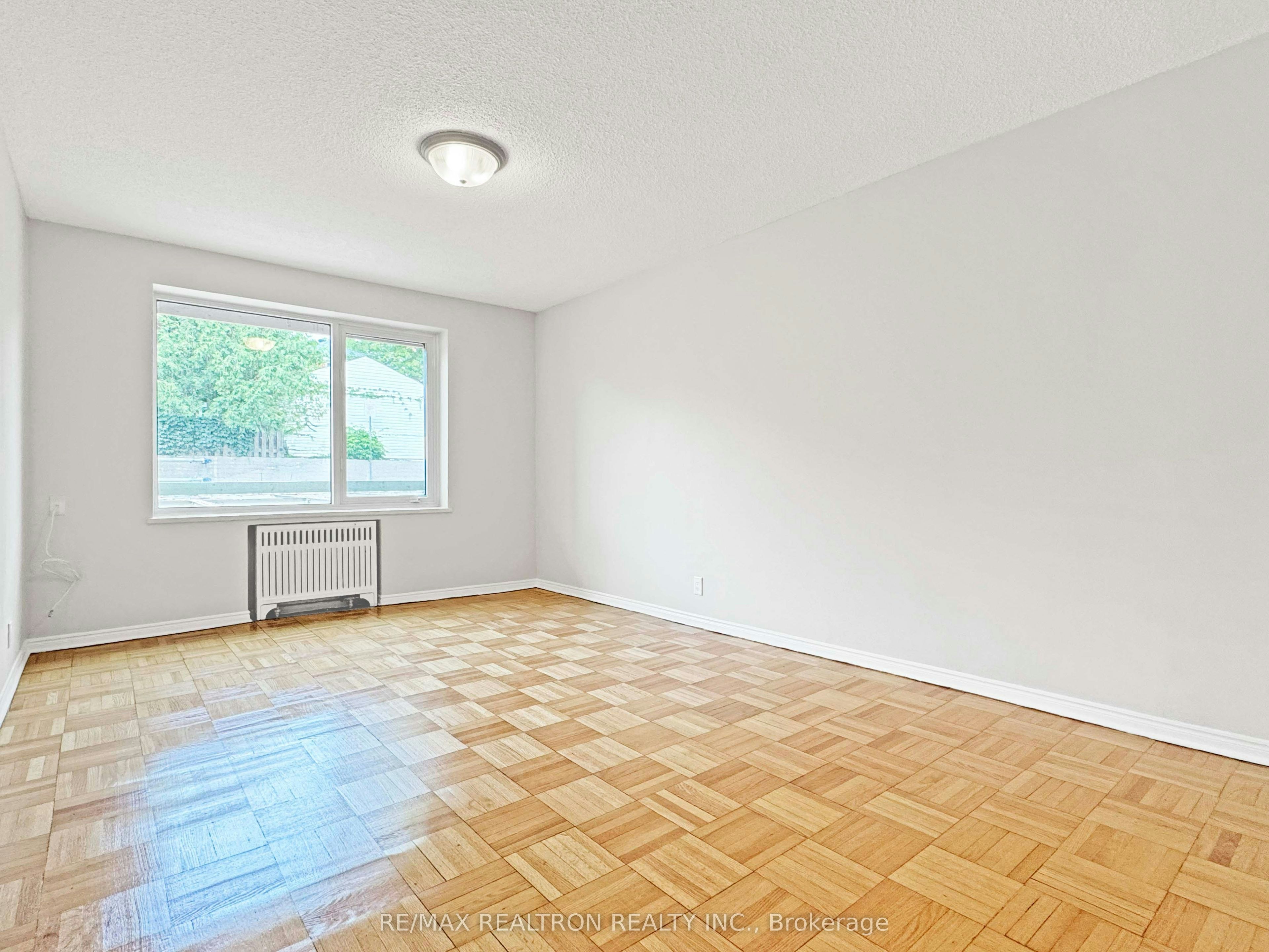 107-990 Avenue Road, Toronto, ON, M5P 2K8