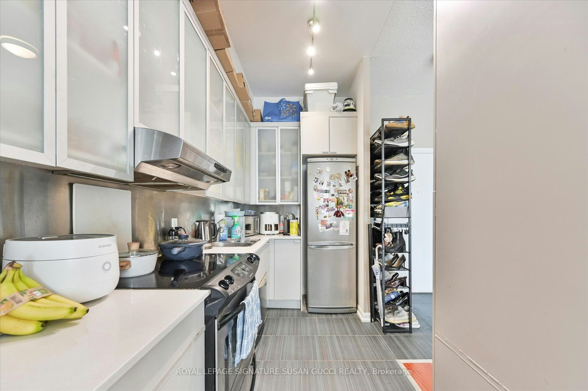 1825-111 Elizabeth Street, Toronto, ON, M5G 1P7 - 10