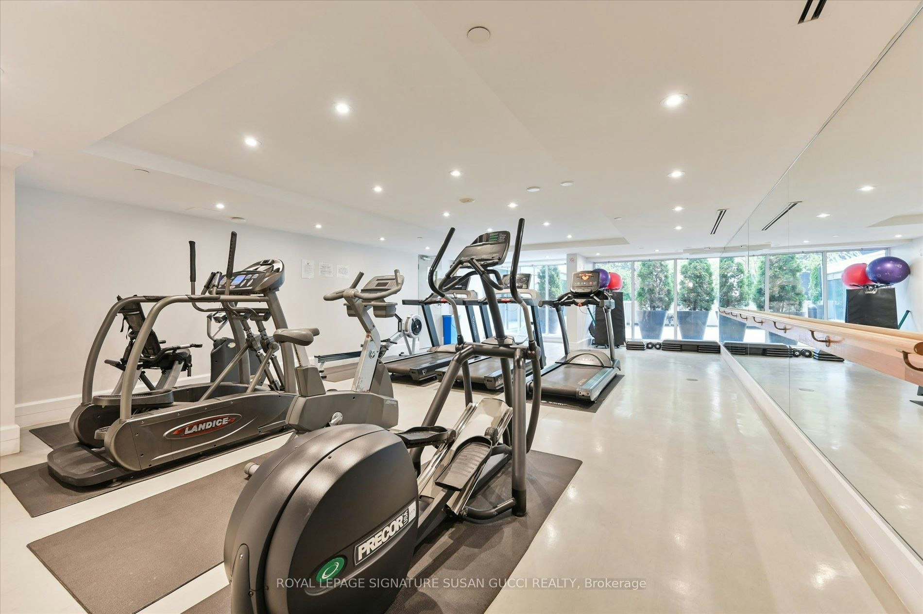 1825-111 Elizabeth Street, Toronto, ON, M5G 1P7 - 22