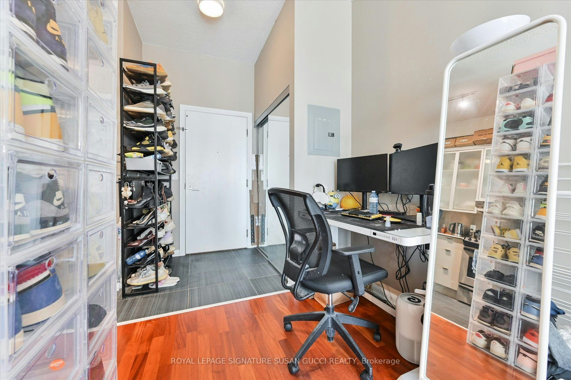 1825-111 Elizabeth Street, Toronto, ON, M5G 1P7 - 6