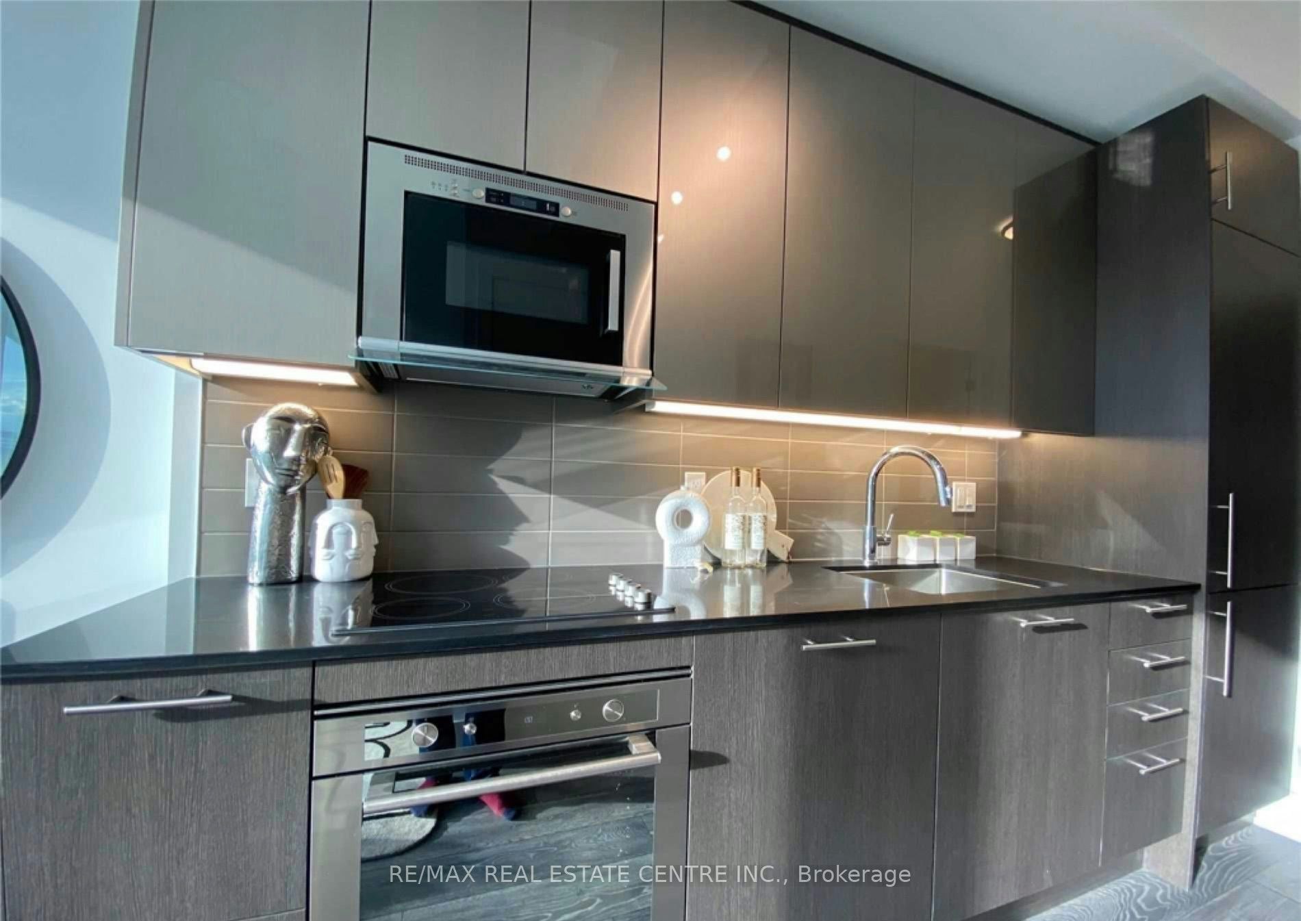 2703-403 Church Street, Toronto, ON, M4Y 0C9 - 9