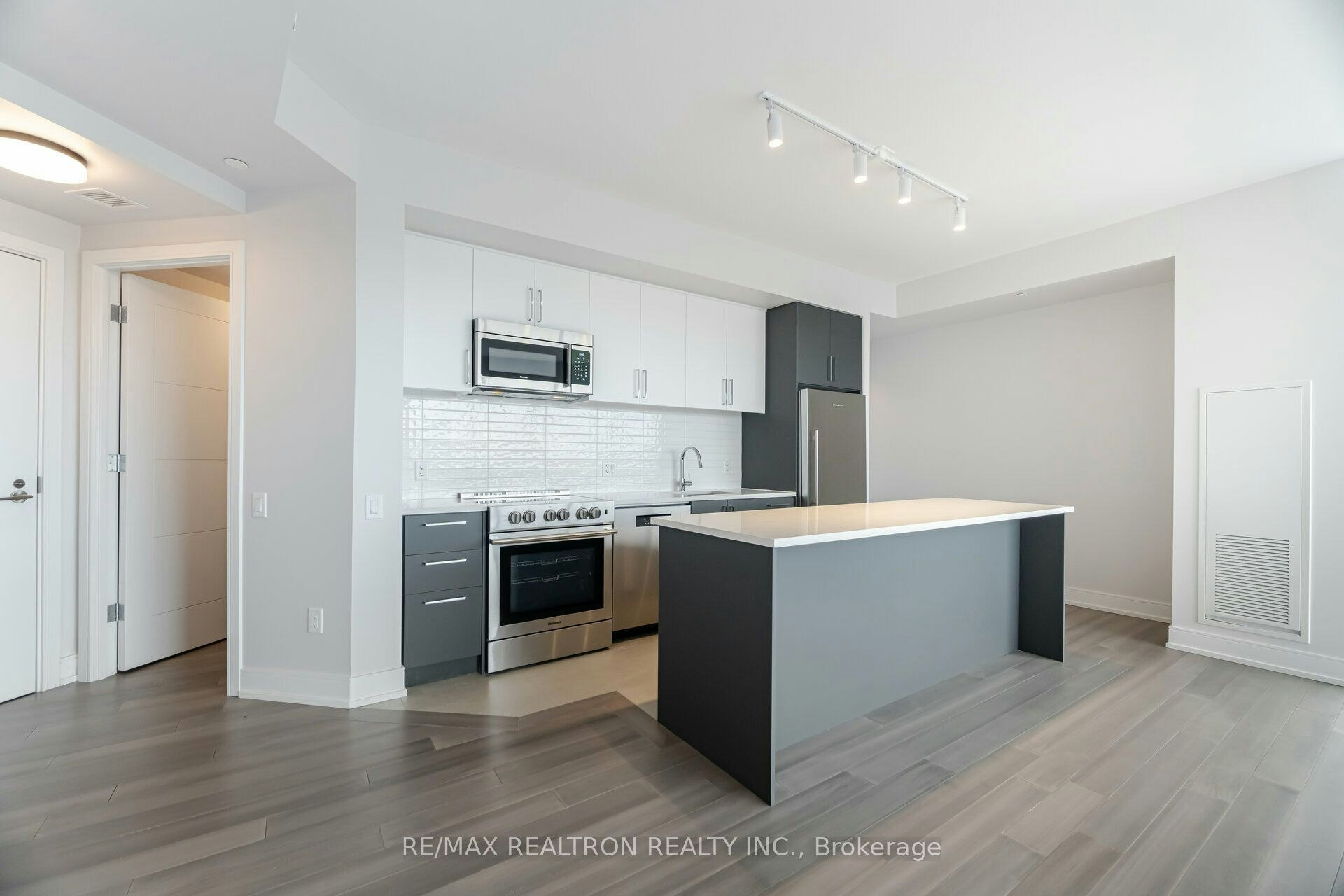 507-2525 Bathurst Street, Toronto, ON, M6B 2Y9 - 4