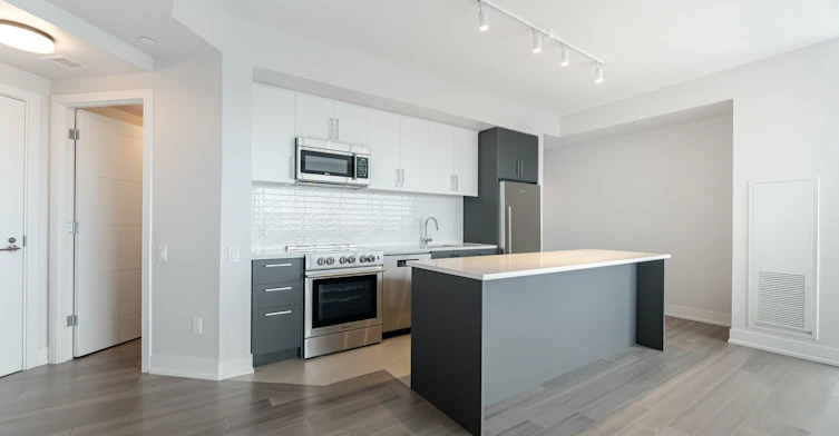 507-2525 Bathurst Street, Toronto, ON, M6B 2Y9 - 4