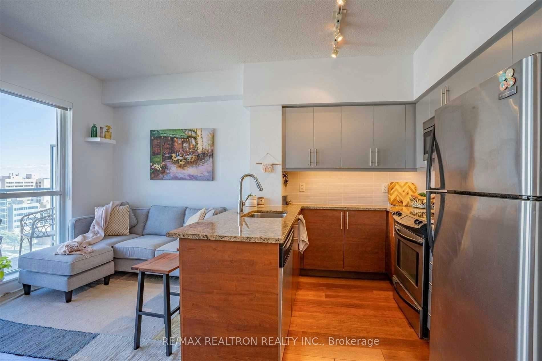 911-83 Redpath Avenue, Toronto, ON, M4S 0A2 - 5