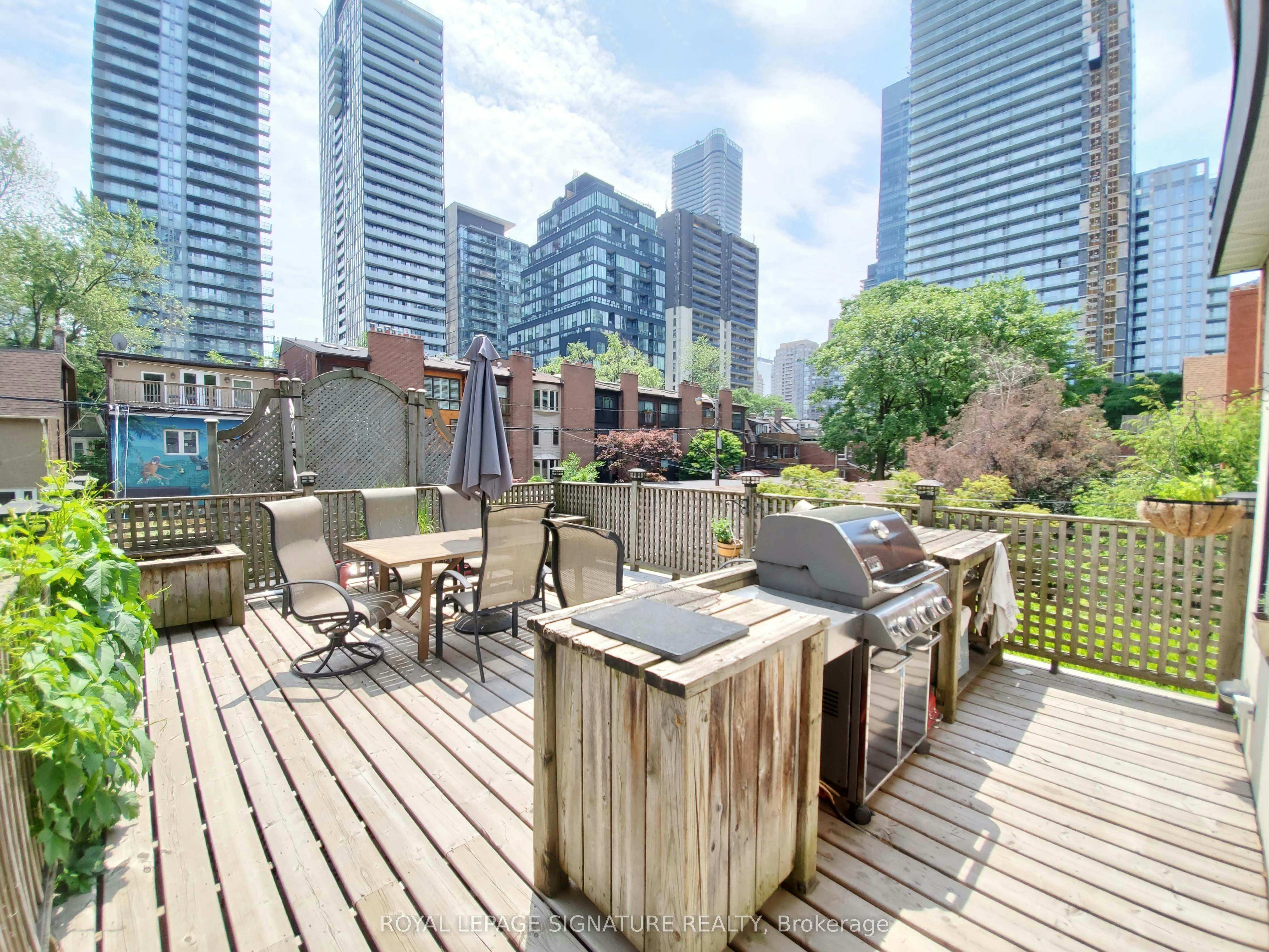 Upper-47 Gloucester Street, Toronto, ON, M4Y 1L8 - 14