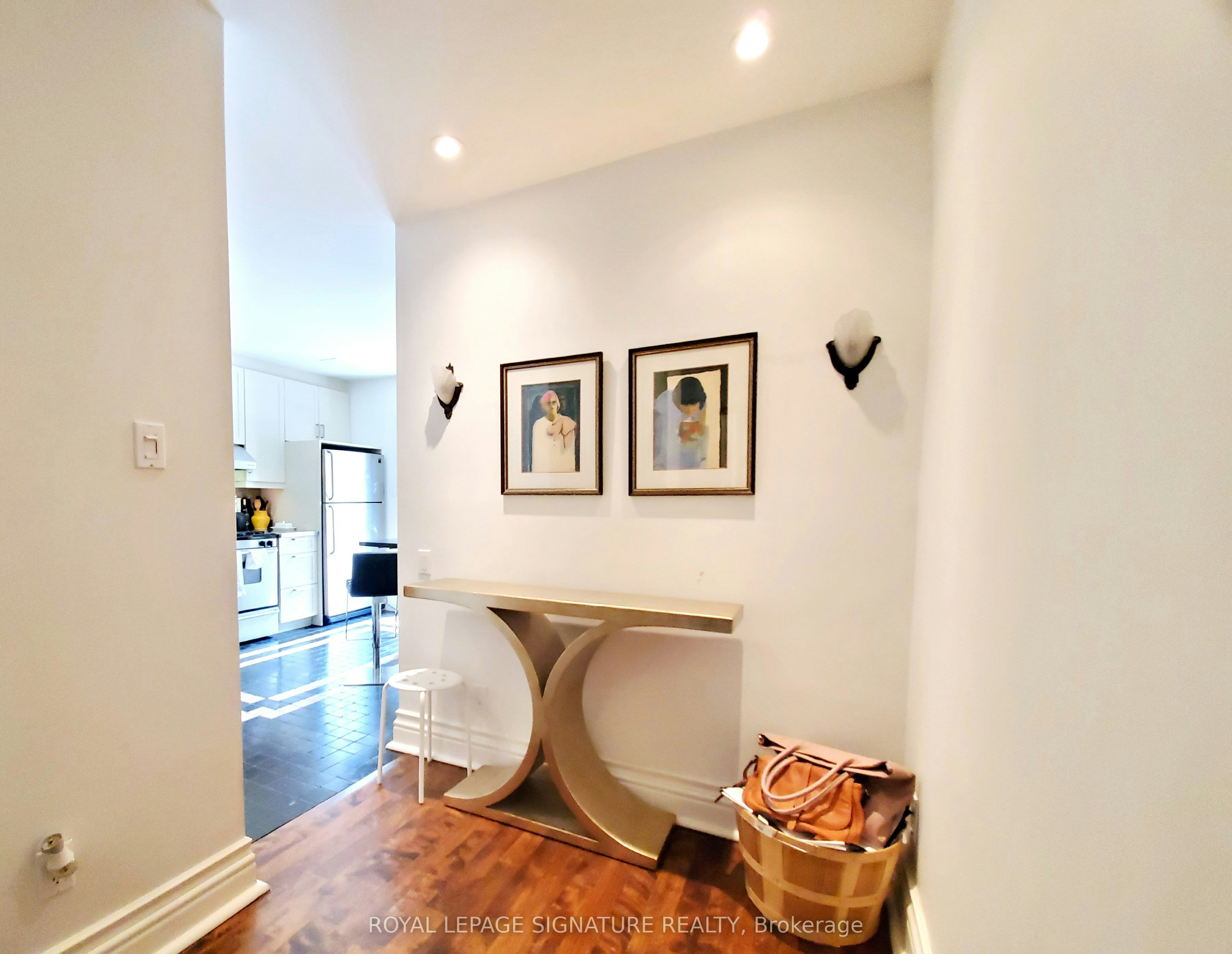 Upper-47 Gloucester Street, Toronto, ON, M4Y 1L8 - 3