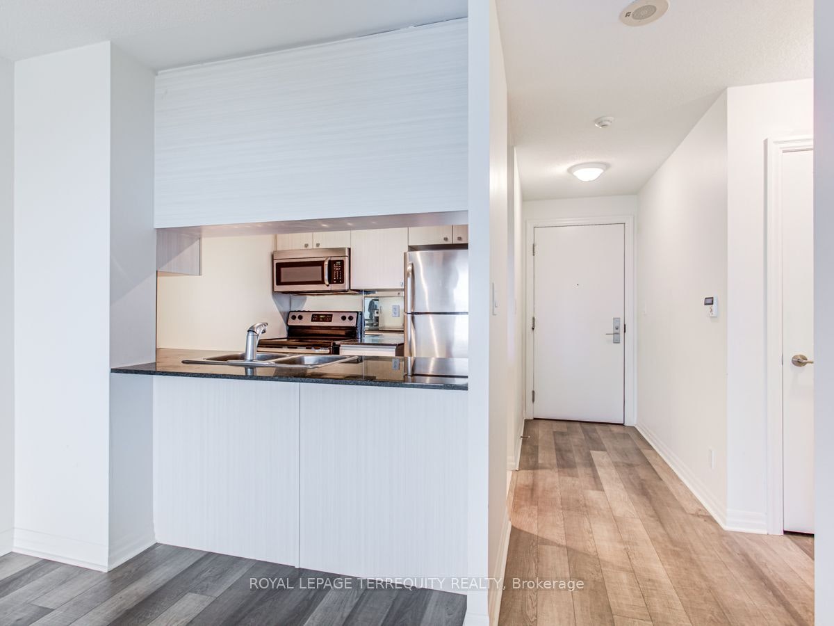 2202-2015 Sheppard Avenue E, Toronto, ON, M2J 1W6 - 12