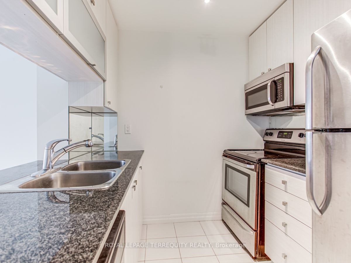 2202-2015 Sheppard Avenue E, Toronto, ON, M2J 1W6 - 14