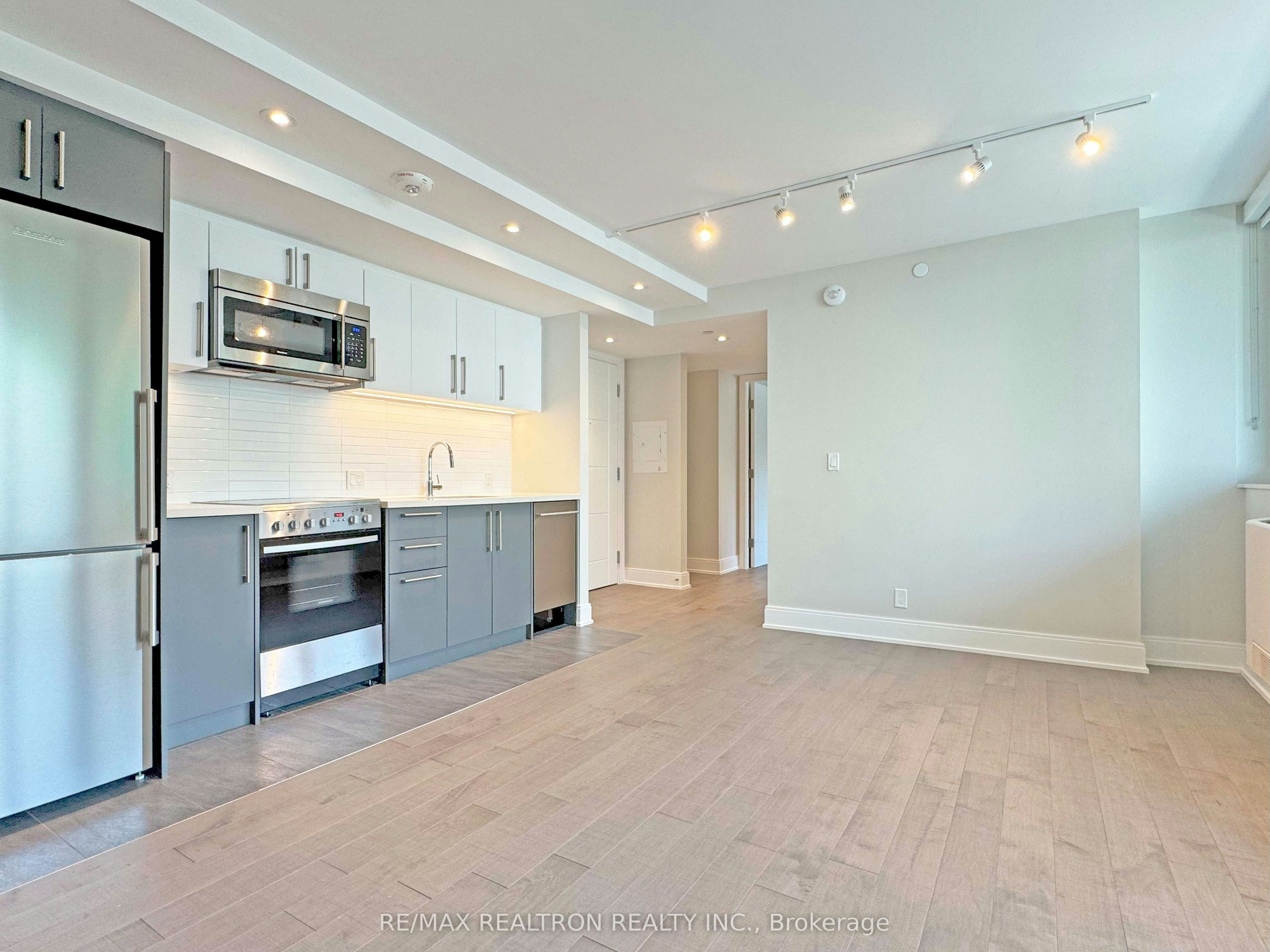 304-11 Walmer Road, Toronto, ON, M5R 2W9 - 3