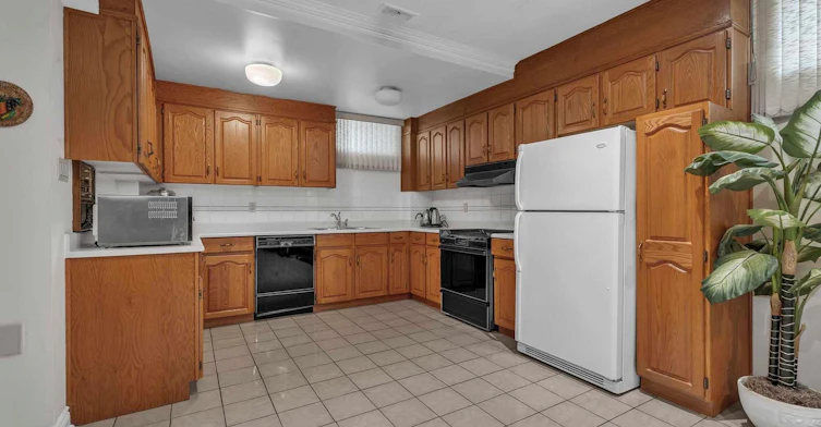 116 Goulding Avenue, Toronto, ON, M2M 1L4 - 42