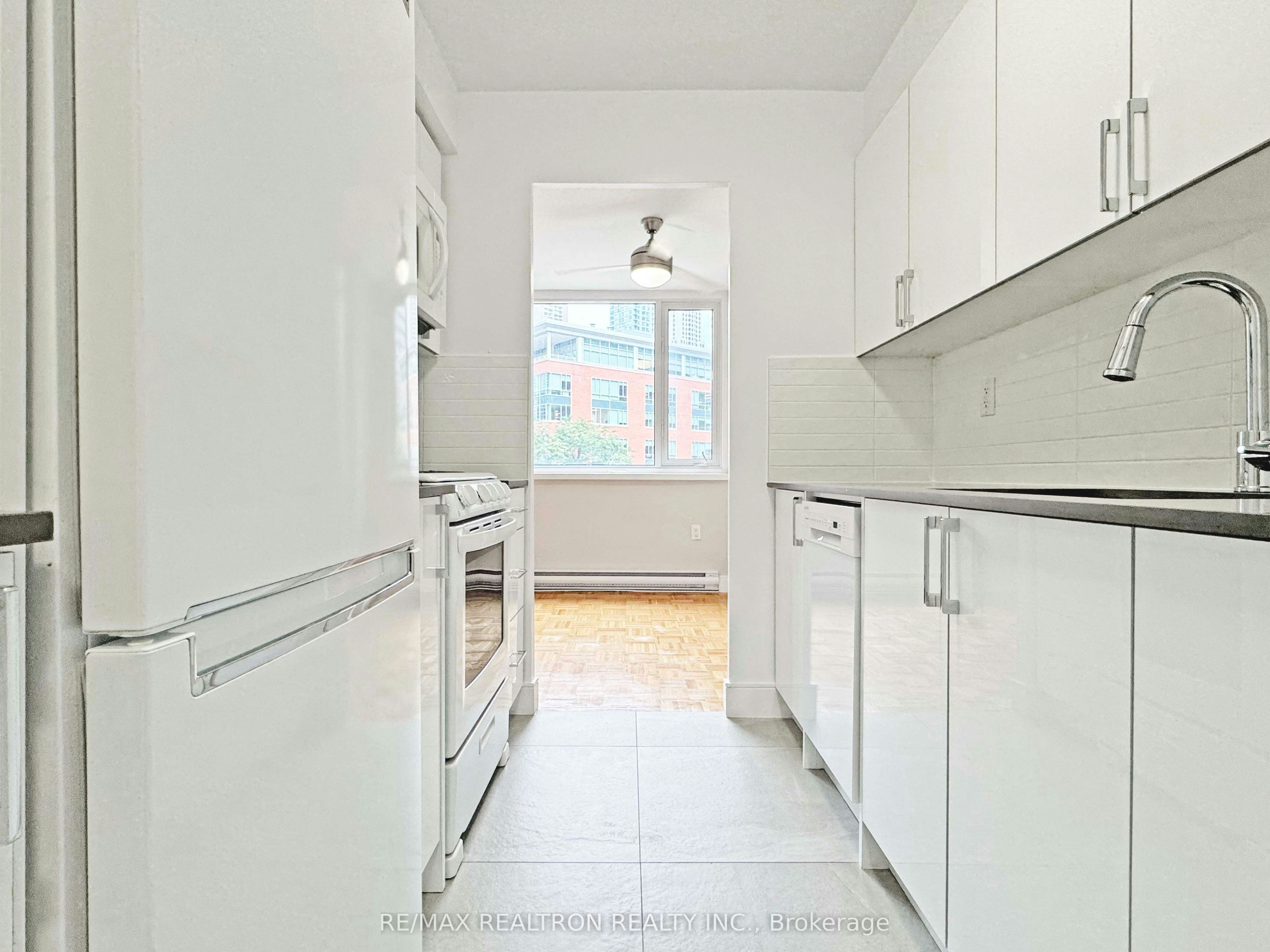 1202-55 Isabella Street, Toronto, ON, M4Y 1M8 - 6