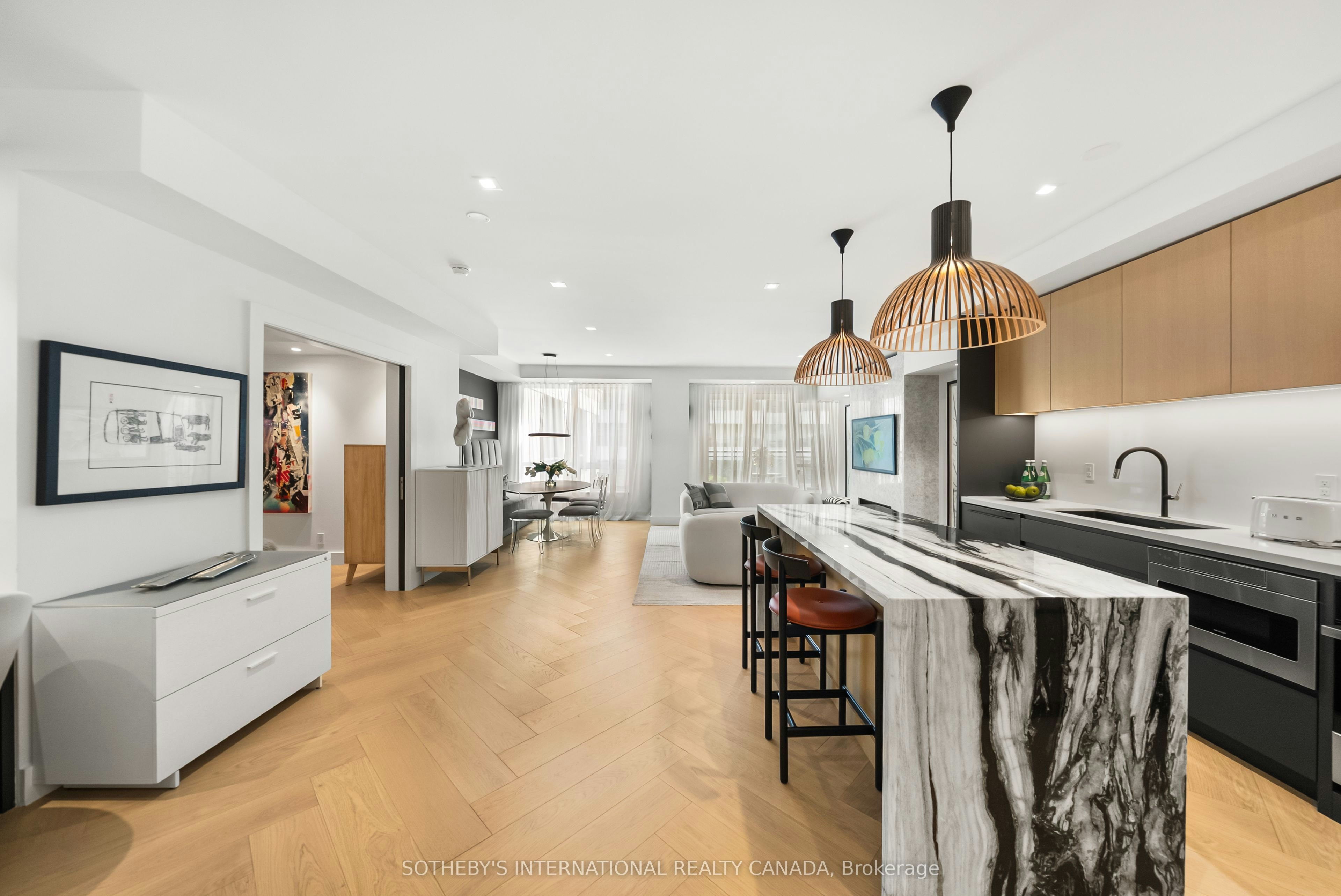 716-20 Scrivener Square, Toronto, ON, M4W 3X9