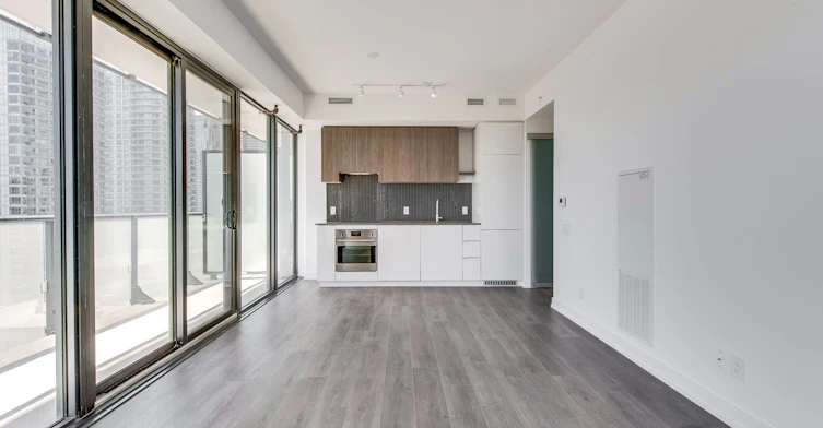 2010-161 Roehampton Avenue, Toronto, ON, M4P 0C8 - 10