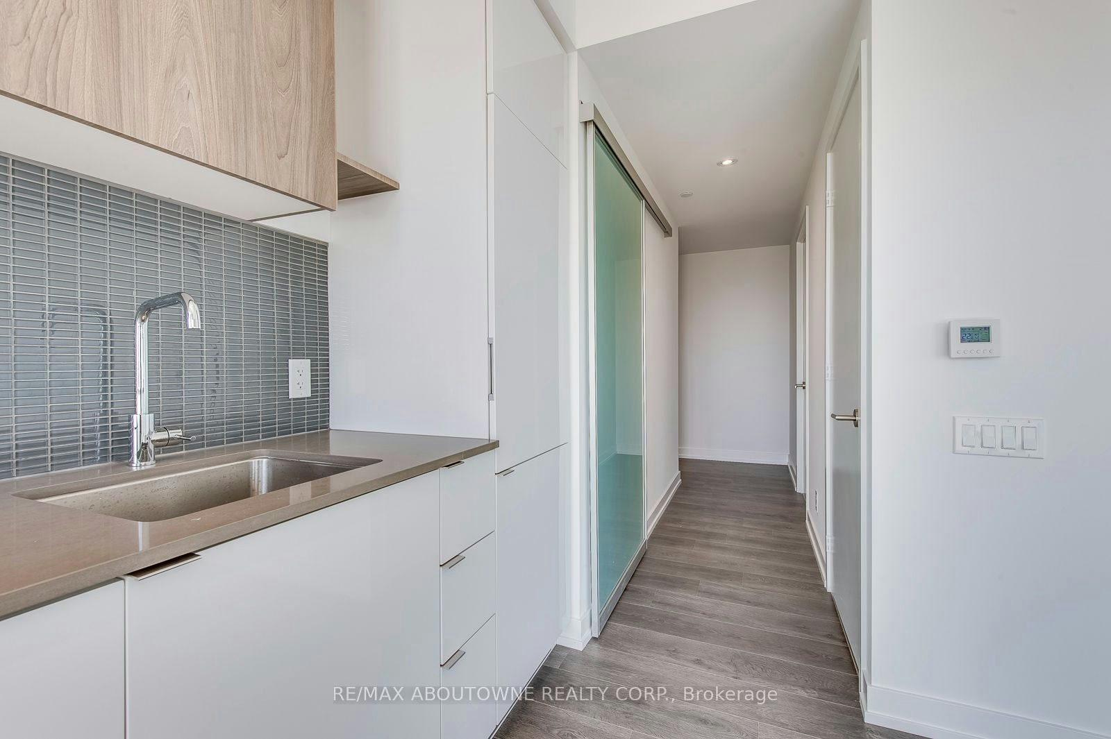 2010-161 Roehampton Avenue, Toronto, ON, M4P 0C8 - 15