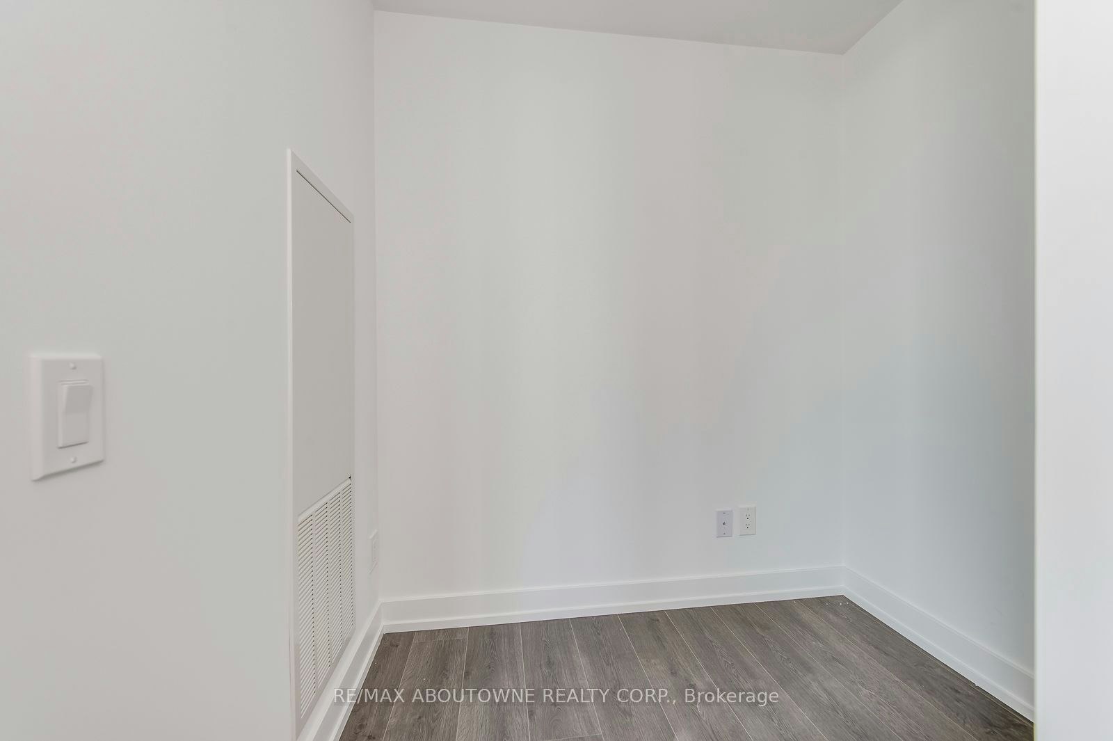 2010-161 Roehampton Avenue, Toronto, ON, M4P 0C8 - 16