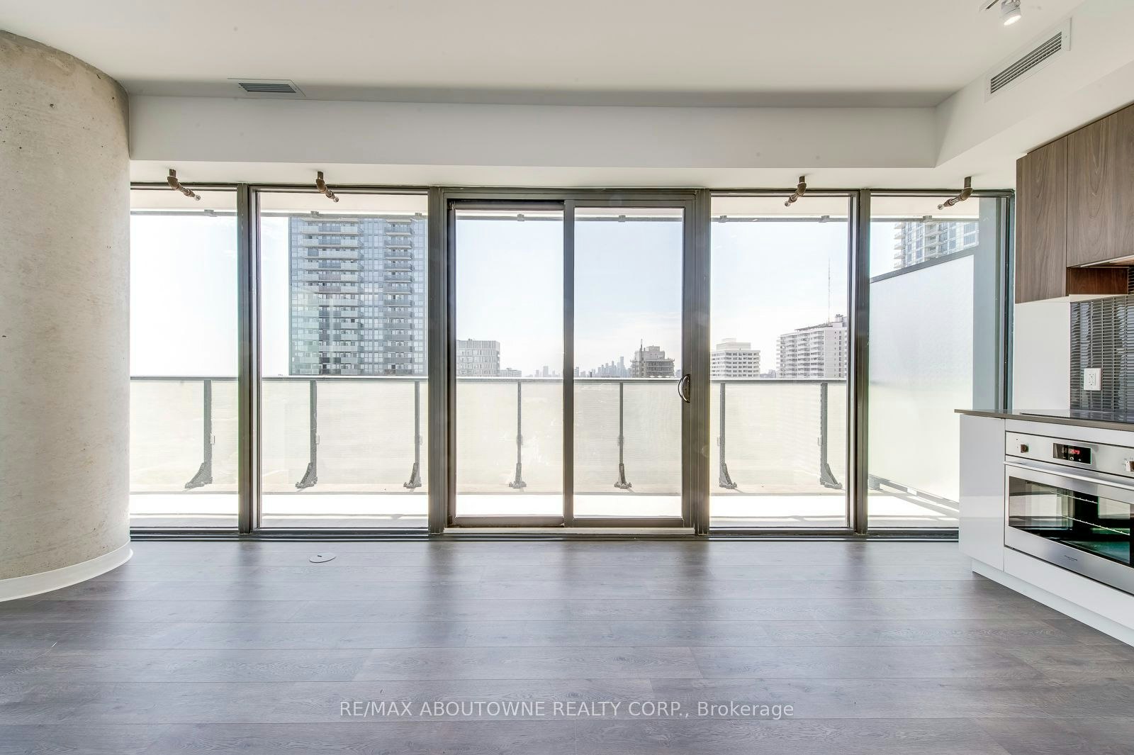2010-161 Roehampton Avenue, Toronto, ON, M4P 0C8 - 9