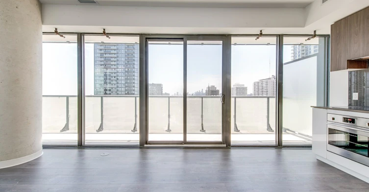 2010-161 Roehampton Avenue, Toronto, ON, M4P 0C8 - 9