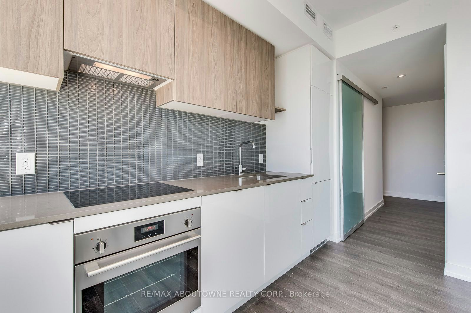 2010-161 Roehampton Avenue, Toronto, ON, M4P 0C8 - 14