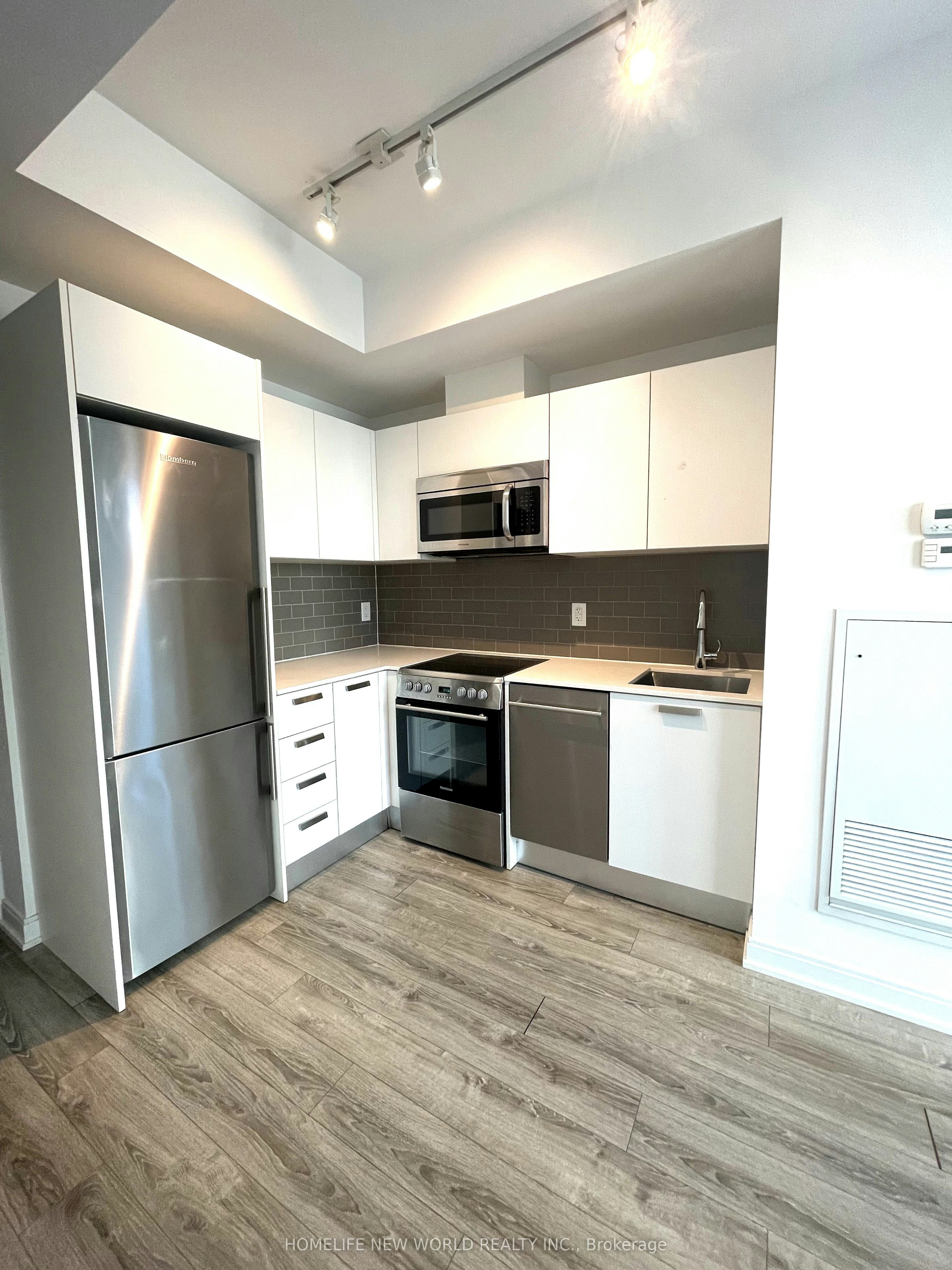 703-42 Charles Street E, Toronto, ON, M4Y 1T4 - 5