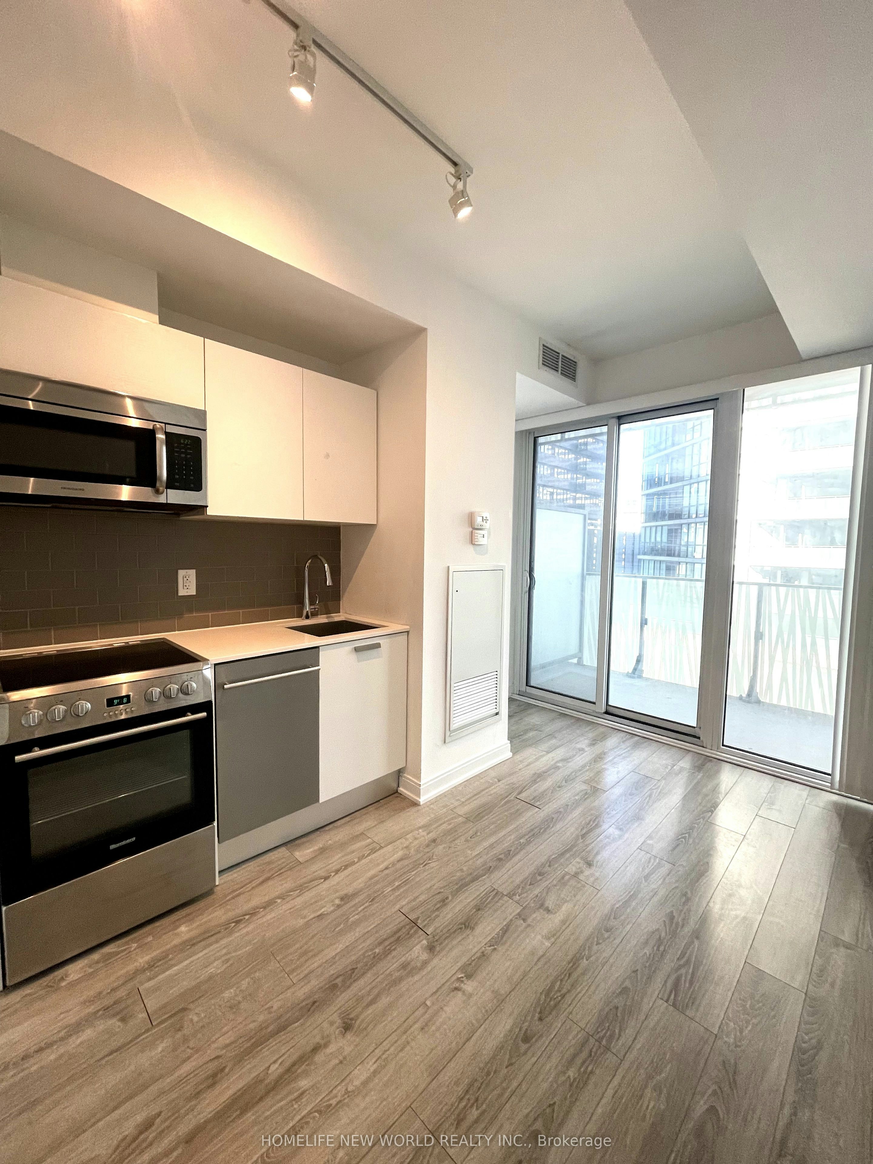 703-42 Charles Street E, Toronto, ON, M4Y 1T4 - 4