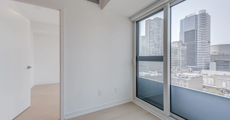 1201-252 Church Street, Toronto, ON, M5B 0E6 - 4